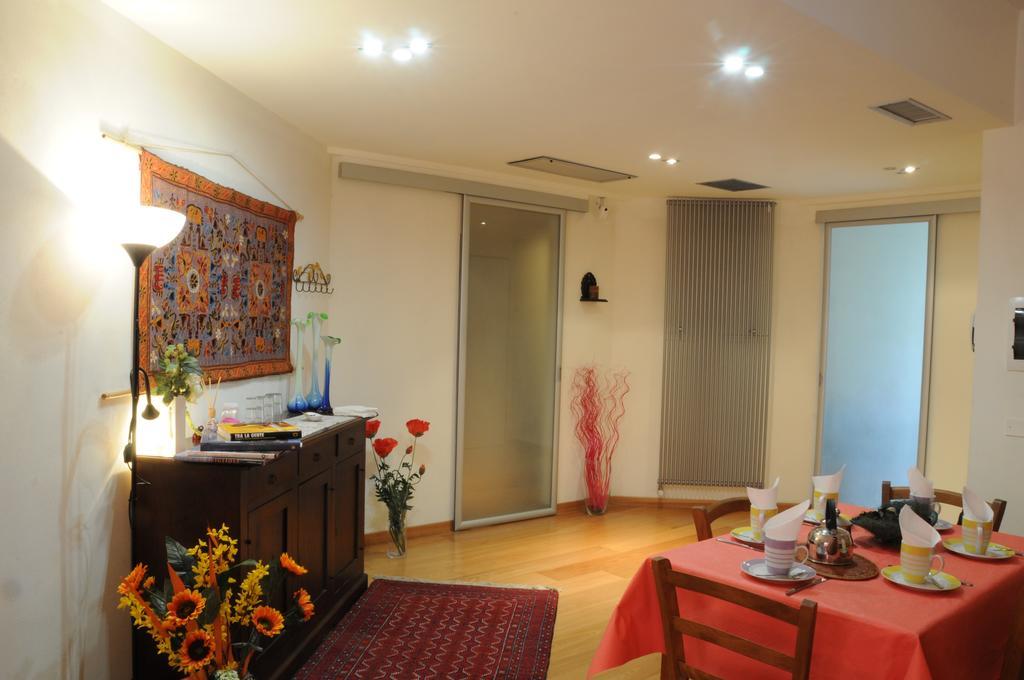 Zeus Rooms Superior Флоренція Екстер'єр фото