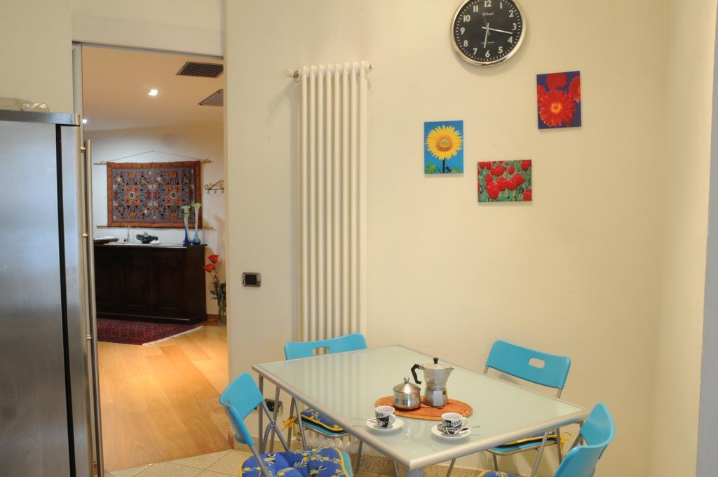 Zeus Rooms Superior Флоренція Екстер'єр фото